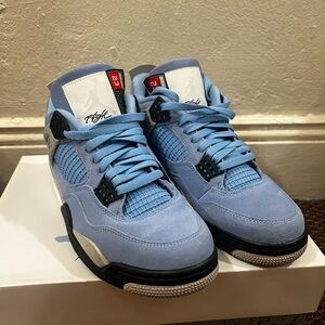 AIR JORDAN 4 RETRO